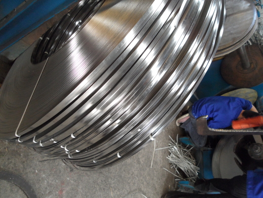 고온 판매 ASTM AISI 302 303 304 등급 스테인리스 스틸 코일 1000mm 1219mm 폭